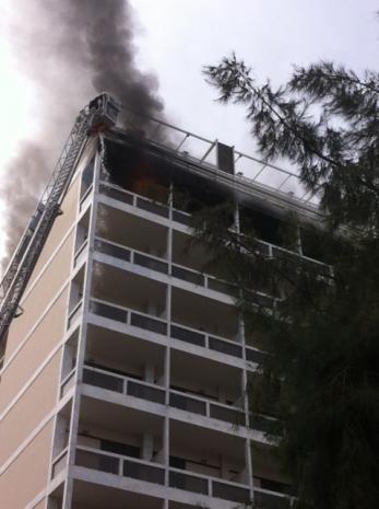 Πάτρα: Aπό απροσεξία η πυρκαγιά στο ξενοδοχείο Αστήρ - Δείτε φωτο-video - Φωτογραφία 6