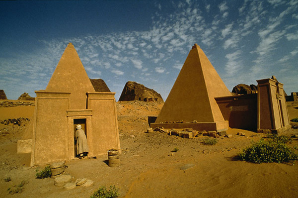 Εναλλακτικές πυραμίδες από τα πέρατα του κόσμου - Φωτογραφία 6