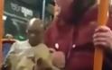 Ρατσιστικό παραλήρημα μέσα σε λεωφορείο (Βίντεο)