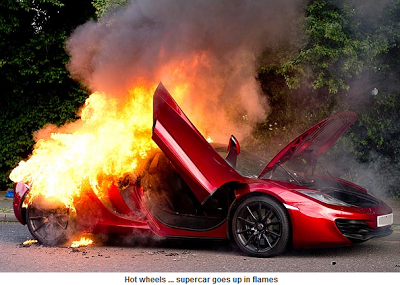 Μια ακόμη McLaren MP4 αξίας £200,000 πήρε φωτιά! - Φωτογραφία 1