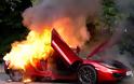 Μια ακόμη McLaren MP4 αξίας £200,000 πήρε φωτιά!
