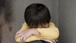 Κτηνωδία στην Αργυρούπολη: 50χρονος επί μια εβδομάδα βίαζε το 8χρονο παιδί συναδέλφου του - Φωτογραφία 1