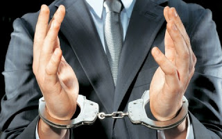 Αίγιο: Συνελήφθη 55χρονος ασφαλιστής για μεγάλα χρέη προς το Δημόσιο - Φωτογραφία 1