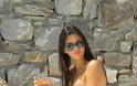 Η Kendall Jenner με μπικίνι στις διακοπές της στην Μύκονο - Φωτογραφία 4