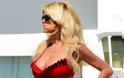 Η Victoria Silvstedt είναι φωτιά με το κόκκινο μπικίνι στην Γαλλία - Φωτογραφία 6