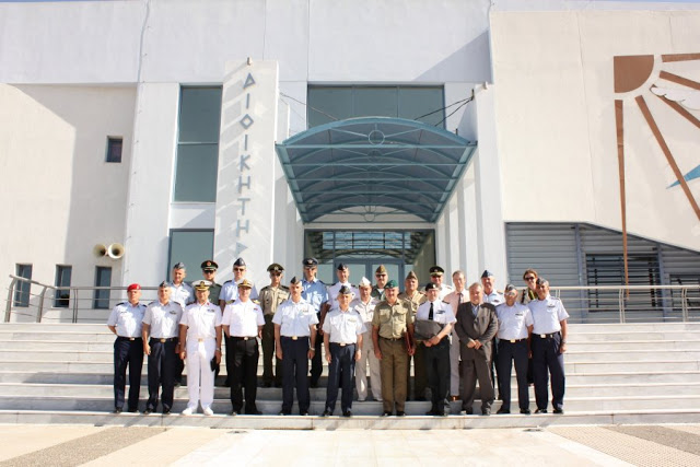 Επίσκεψη Ξένων Στρατιωτικών Ακολούθων στη Σχολή Ικάρων - Φωτογραφία 2