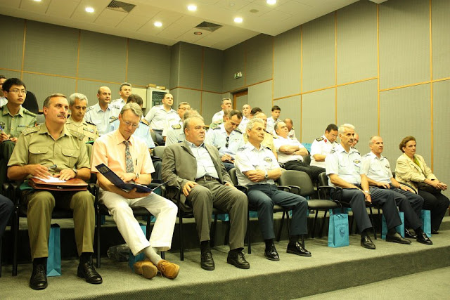 Επίσκεψη Ξένων Στρατιωτικών Ακολούθων στη Σχολή Ικάρων - Φωτογραφία 3