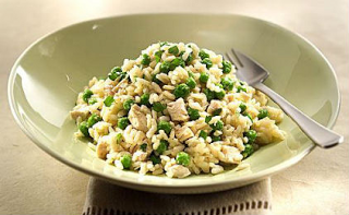 H συνταγή της ημέρας: Ρύζι με αρακά, κοτόπουλο και κασέρι - Φωτογραφία 1