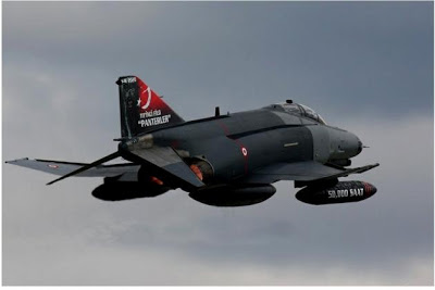 Τουρκικά σενάρια πολέμου στο Αιγαίο με 94 πολεμικά πλοία 23 ελικόπτερα και μαχητικά - Φωτογραφία 1