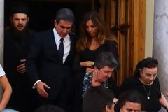 Πάτρα: Σε βαρύ κλίμα η κηδεία της μητέρας του Aνδρέα Λοβέρδου - Δείτε φωτο