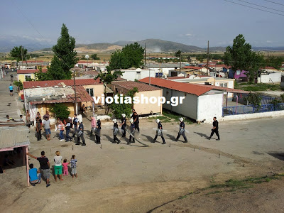 'Εφοδος της πολεοδομίας στο καταυλισμό των ΡΟΜΑ στο Πυρί της Θήβας με συνοδεία των ΜΑΤ - Φωτογραφία 2