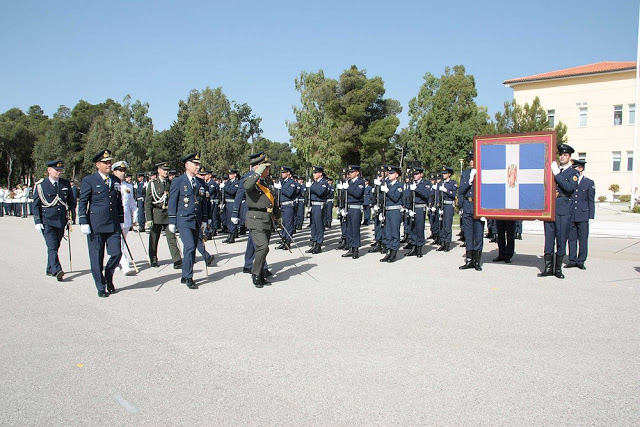 ΠΑΡΟΥΣΙΑ ΑΡΧΗΓΟΥ ΓΕΕΘΑ ΣΤΗΝ ΤΕΛΕΤΗ ΑΠΟΝΟΜΗΣ ΠΟΛΕΜΙΚΗΣ ΣΗΜΑΙΑΣ ΣΤΗ ΣΧΟΛΗ ΤΕΧΝΙΚΩΝ ΥΠΑΞΙΩΜΑΤΙΚΩΝ ΑΕΡΟΠΟΡΙΑΣ (ΣΤΥΑ) - Φωτογραφία 4