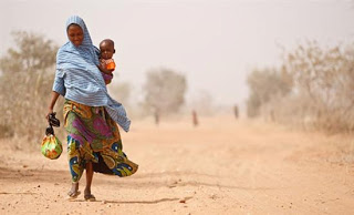 Δεκαέξι αφρικανικές χώρες μειώνουν σταθερά την ακραία φτώχεια - Φωτογραφία 1