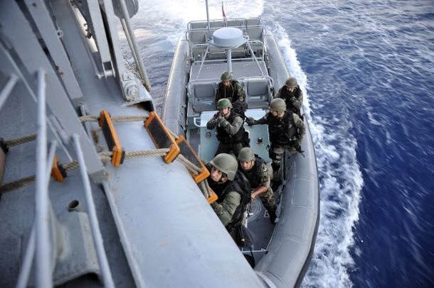 Ολοκλήρώθηκε η Τουρκική άσκηση (Deniz Kurdu 13 ) με Επίδειξη κατάληψης Πλοίου απο Ειδικές Δυνάμεις (Φώτο απο την άσκηση) - Φωτογραφία 20