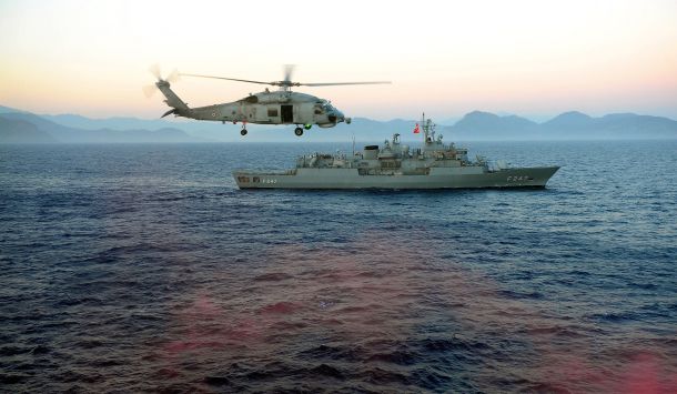 Ολοκλήρώθηκε η Τουρκική άσκηση (Deniz Kurdu 13 ) με Επίδειξη κατάληψης Πλοίου απο Ειδικές Δυνάμεις (Φώτο απο την άσκηση) - Φωτογραφία 3