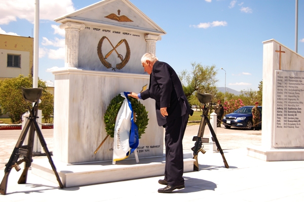 Παρουσία Υφυπουργού Εθνικής Άμυνας κ. Παναγιώτη Καράμπελα στην Ημέρα Μνήμης και Τιμής της Αεροπορίας Στρατού - Φωτογραφία 2