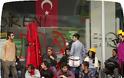 Αγρια σύγκρουση Κεμαλιστών-Ισλαμιστών σε όλη την Τουρκία