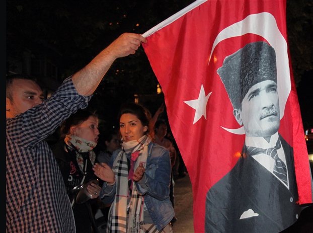 Zaman: Οι Τούρκοι είναι οργισμένοι με τον Ερντογάν - Φωτογραφία 1