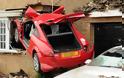 20χρονος κάρφωσε ένα Audi TT σε μονοκατοικία - Νύχτα τρόμου για τους ενοίκους του σπιτιού [photos/video] - Φωτογραφία 2