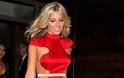 Με αποκαλυπτική τουαλέτα η Mollie King