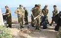 Πάτρα: Eκατοντάδες κιλά σκουπιδιών μάζεψαν εθελοντές κάθε ηλικίας και στρατός στην παραλία από τα Βραχνέικα μέχρι τα Ροίτικα