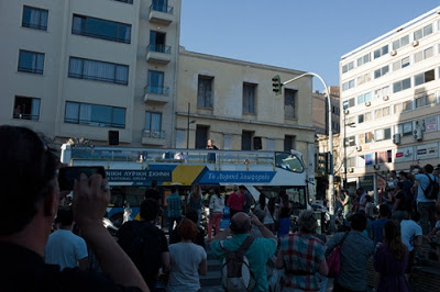 To Λυρικό Λεωφορείο ξανά στους δρόμους της Αθήνας - Φωτογραφία 2