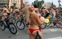 Θεσσαλονίκη: Τα μηνύματα που στέλνουν οι ΓYΜΝΟΙ ποδηλάτες!!!