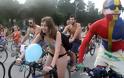 Θεσσαλονίκη: Τα μηνύματα που στέλνουν οι ΓYΜΝΟΙ ποδηλάτες!!! - Φωτογραφία 3