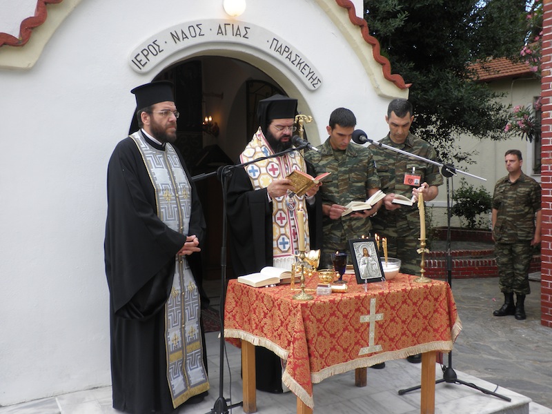 Επίσκεψη του Μητροπολίτη Μαρωνείας στην 21η Ταξιαρχία Τεθωρακισμένων - Φωτογραφία 3