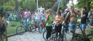 Η 6η γυμνή ποδηλατοδρομία στην Θεσσαλονίκη - Φωτορεπορτάζ και video από την γιορτή - Φωτογραφία 1