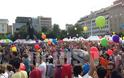 Βουλιάζει η Αθήνα από την παρέλαση των gay! - Εντυπωσιακές εικόνες και βίντεο - Φωτογραφία 7