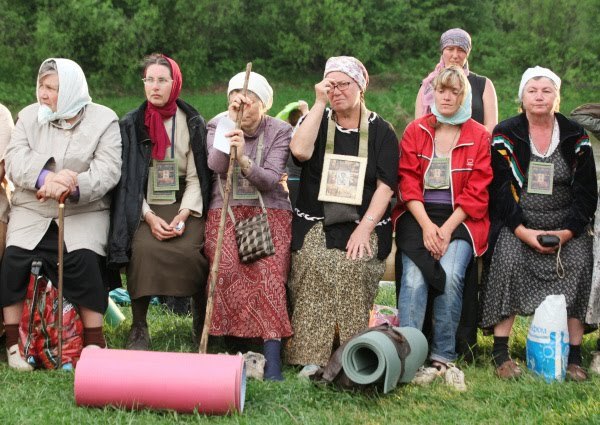 Ρωσία - Θρησκευτική Λιτανεία 150 χλμ με 30000 πιστούς (Συγκλονιστικό Φωτορεπορτάζ) - Φωτογραφία 14