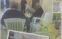 Εικόνς από τη Vip Κορυδαλλού: O Λάκης με την βρώμικη πλαστική καρέκλα, ο Άκης με το τηλέφωνο και ο Σμπώκος με το βιβλίο - Φωτογραφία 2