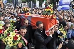 ΕΚΑΝΑΝ ΤΗΝ... ΚΗΔΕΙΑ ΤΗΣ ΡΟΜΑ ΟΙ ΟΠΑΔΟΙ ΤΗΣ ΛΑΤΣΙΟ! *PHOTOS*