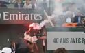 Εισβολή... μασκοφόρου με καπνογόνο στο Roland Garros (ΦΩΤΟ)
