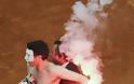 Εισβολή... μασκοφόρου με καπνογόνο στο Roland Garros (ΦΩΤΟ) - Φωτογραφία 2