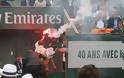 Εισβολή... μασκοφόρου με καπνογόνο στο Roland Garros (ΦΩΤΟ) - Φωτογραφία 4