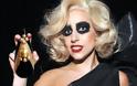 ΔΕΙΤΕ: Θαυμαστής έδωσε 9 χιλιάδες ευρώ για το… νύχι της Lady Gaga!