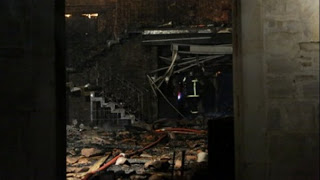 Νύχτα τρόμου με εκρήξεις στην ταβέρνα - Μέχρι το πρωί έκαιγαν εστίες - Φωτογραφία 1