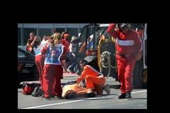 F1: Γερανοφόρο σκότωσε κριτή (ΔΕΙΤΕ ΒΙΝΤΕΟ ΚΑΙ ΦΩΤΟ)