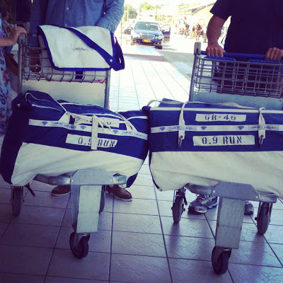 Eλληνικό δαιμόνιο: Έφτιαξαν επιχείρηση που πουλάει τσάντες με... αλμυρά πανιά - Φωτογραφία 2