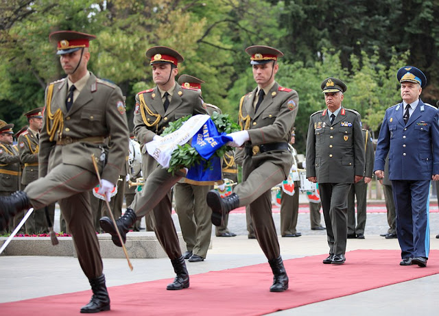 Φωτό από την επίσκεψη του Α/ΓΕΕΘΑ στη Βουλγαρία - Φωτογραφία 4