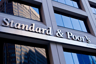 Η Standard and Poor's αναβαθμίζει την προοπτική της οικονομίας των ΗΠΑ - Φωτογραφία 1