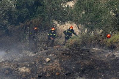 Πύρινη κόλαση στο Ηράκλειο - Εκκενώθηκε σχολείο με μικρά παιδιά - Φωτογραφία 2