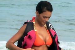 Το μικρό μπικίνι της Zuleyka Rivera