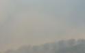 Σκηνικό τρόμου στο Ηράκλειο - Με εγκαύματα ένας πυροσβέστης - Οι φλόγες απειλούν εργοστάσιο, επιχειρήσεις και σπίτια! - Φωτογραφία 2