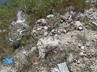 Νεκροταφείο σκουπιδιών το νεκροταφείο του Καναλακίου του Δήμου Παργας - Φωτογραφία 5