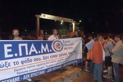 Εργαζόμενοι Της ΕΡΤ απέκλεισαν την κεντρική πύλη της 1ης Στρατιάς  (φωτο)