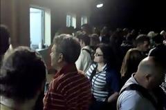 Πάτρα: Η πόλη ξενύχτησε στο πλευρό των εργαζομένων στην ΕΡΤ