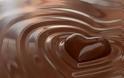 Υγεία: Ασπίδα η σοκολάτα για τις γυναικείες καρδιές